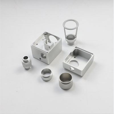 Limpar com jato de areia fazendo à máquina dos bens dos serviços do CNC do metal do ODM/que anodiza