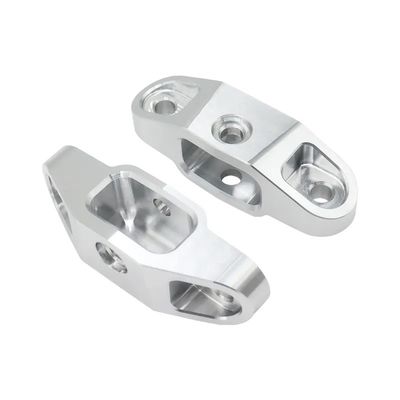 As peças fazendo à máquina do torno do CNC da dureza prestam serviços de manutenção à elevada precisão de anodização